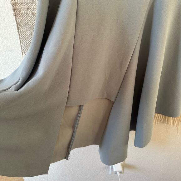 Elliatt Petal Midi Dress - Picture 5 of 7